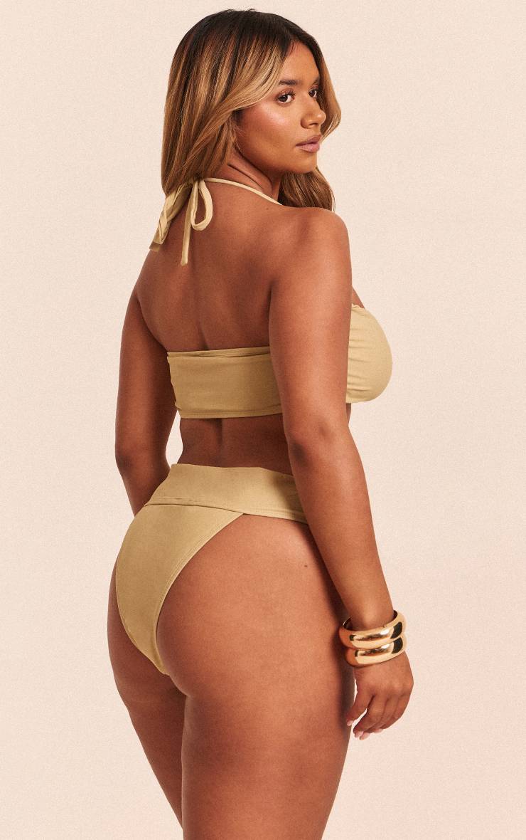 Vert Olive Bas De Bikini Shape À Décolleté Plongeant Et Détail Torsadé Devant