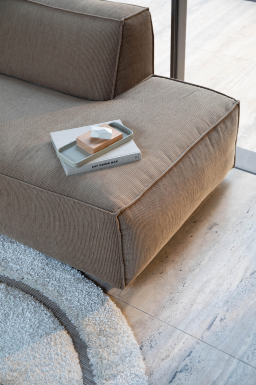 Zuiver Fat Freddy bank met chaise longue rechts caramel