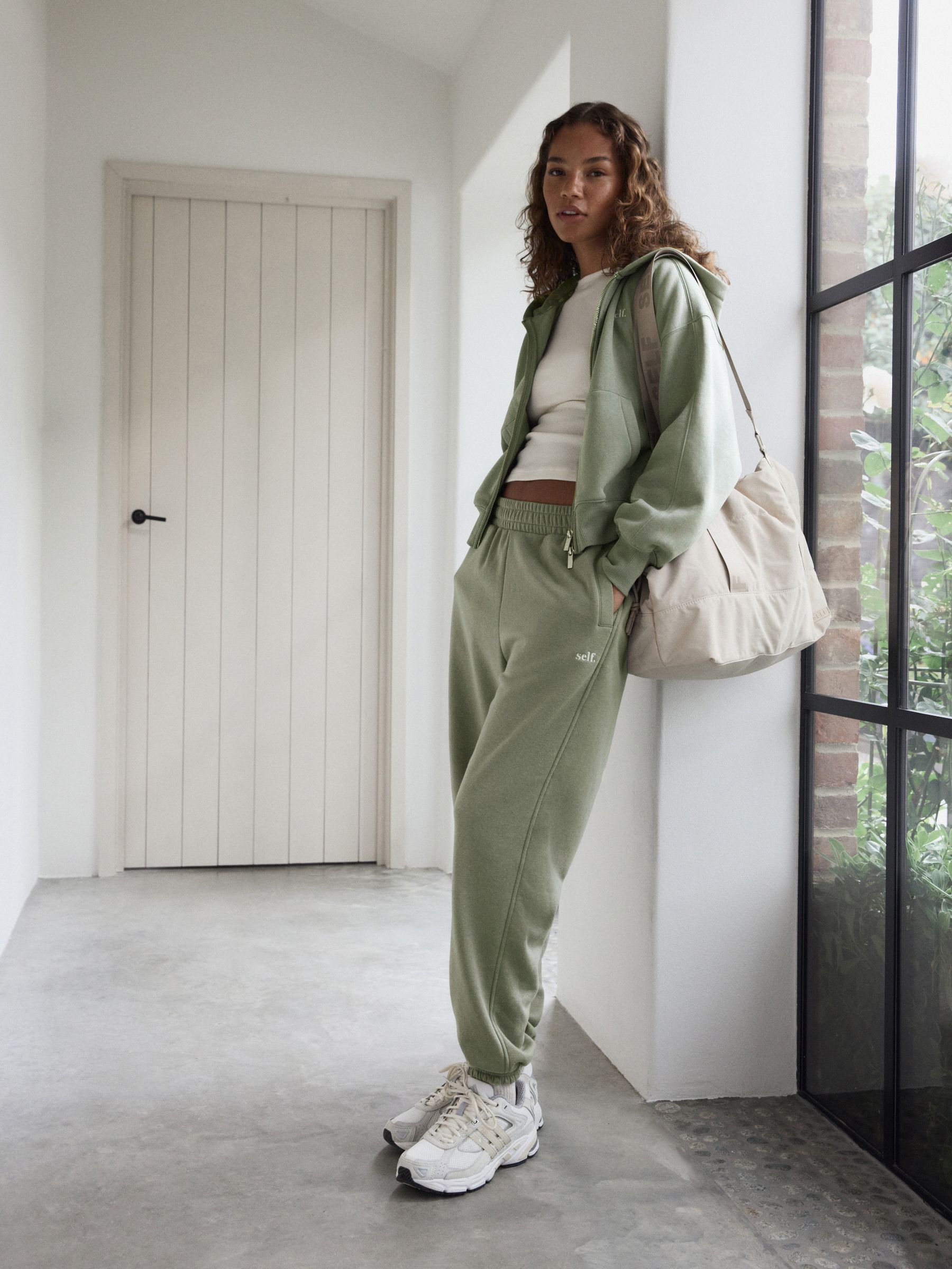 Grijs-groen - Self. joggingbroek met boorden