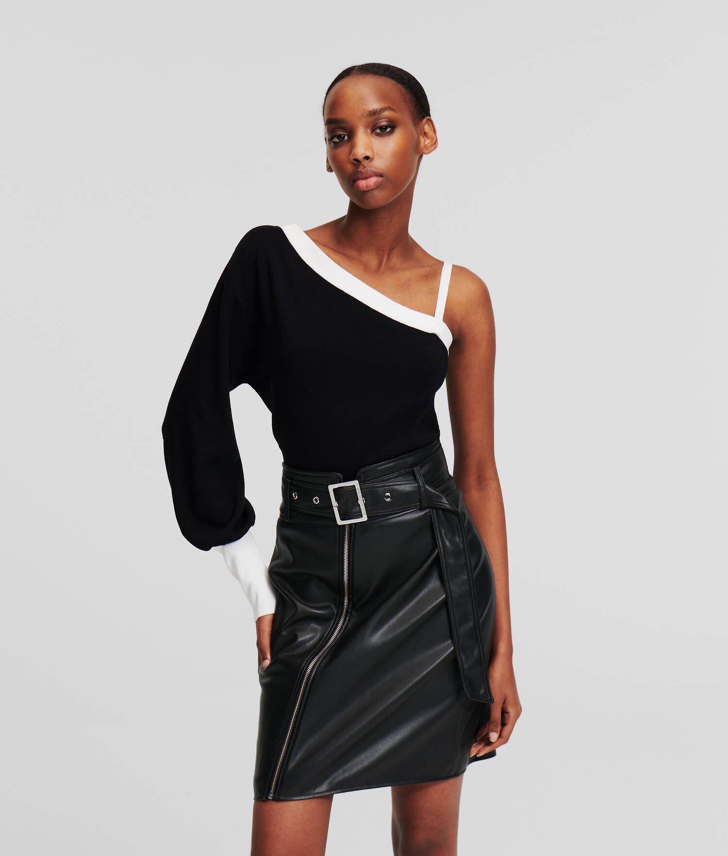 HAUT EN TRICOT ASYMÉTRIQUE KARL ESSENTIALS