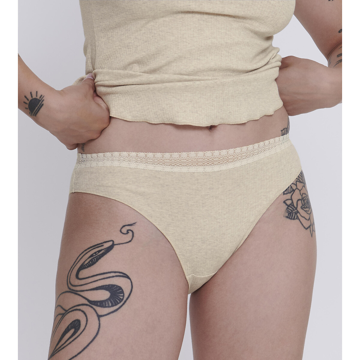 SLOGGI<br>Conjunto de 2 cuecas de cintura alta com textura canelada