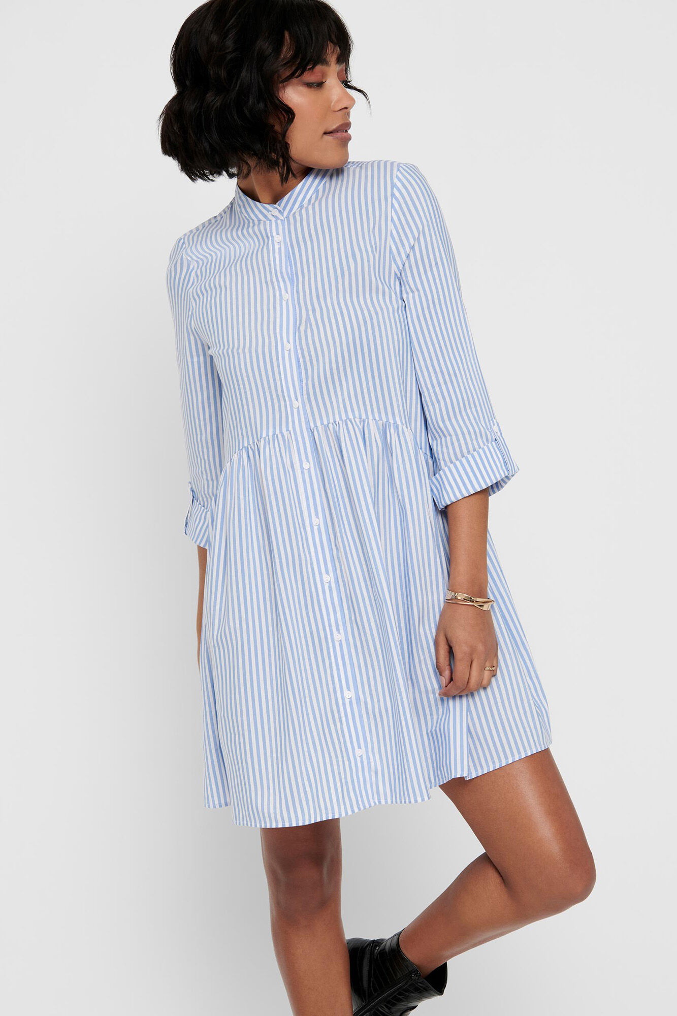 Vestido curto estilo camisa