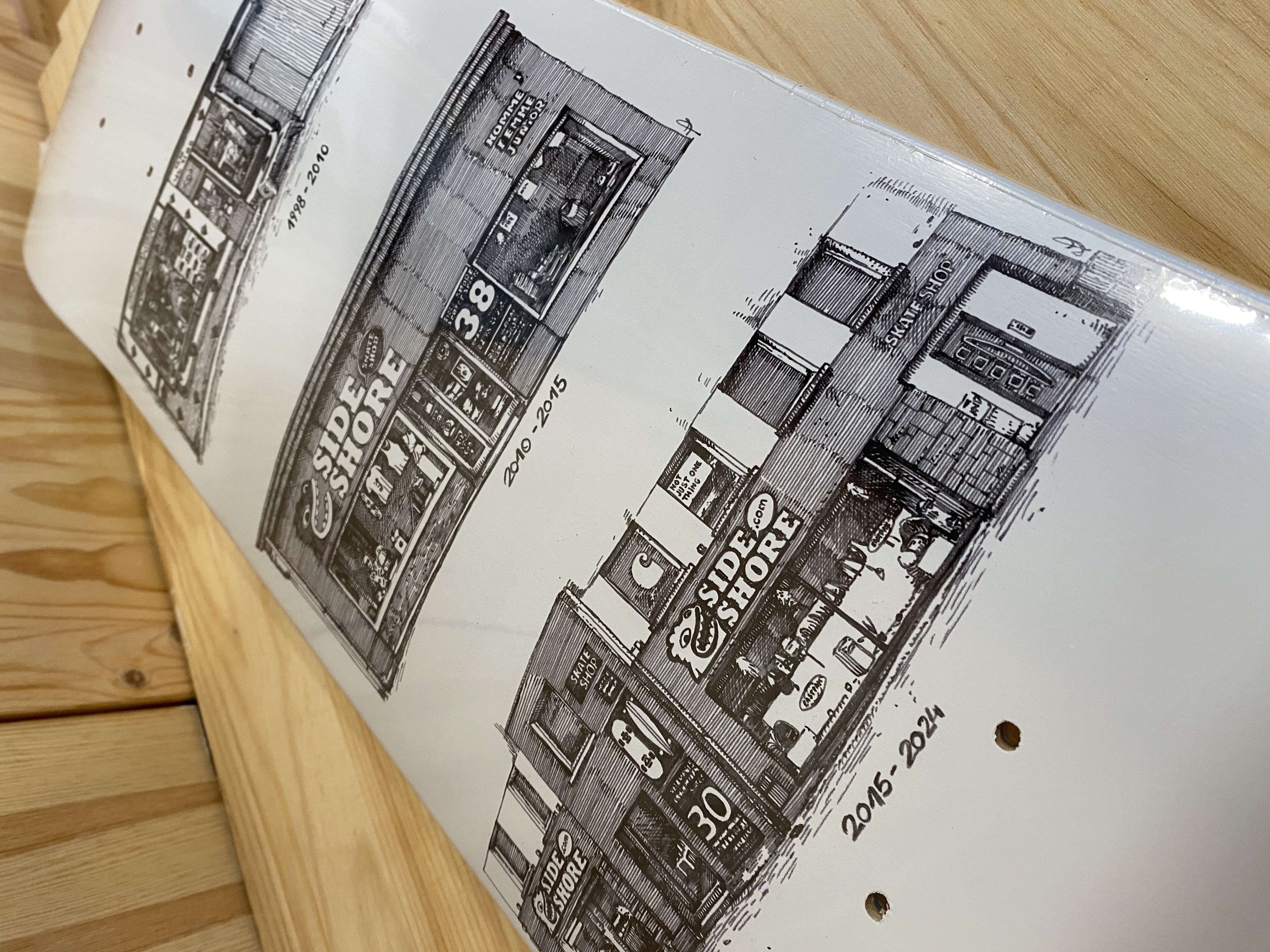 Side Shore SHOPS HERITAGE Deck by Ivan Lemiègre 7.7