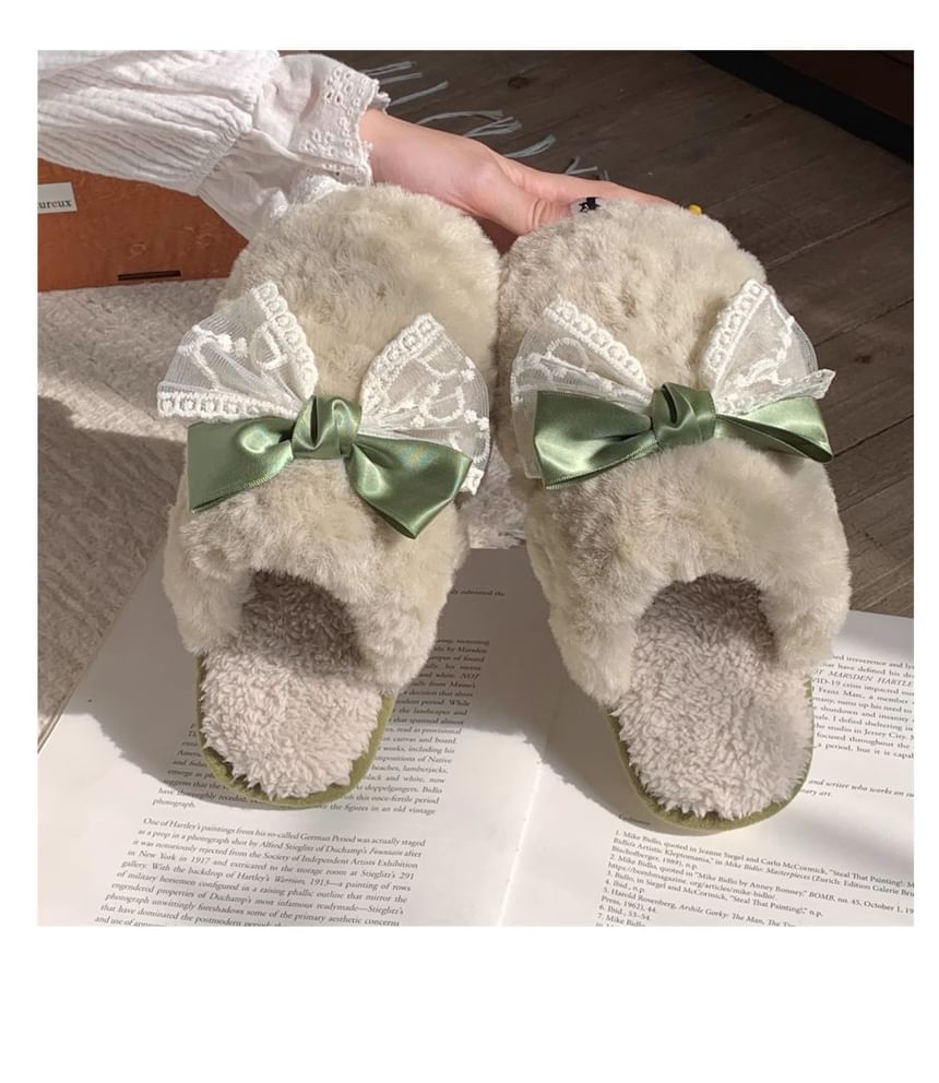 Honkizz - Fluffy pantoffels met strik