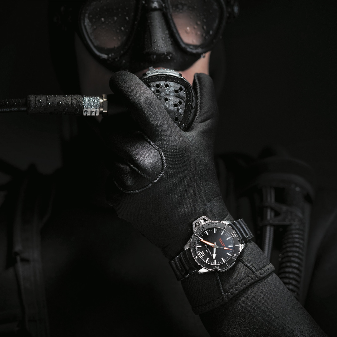 Hamilton Khaki Navy Frogman Auto 46