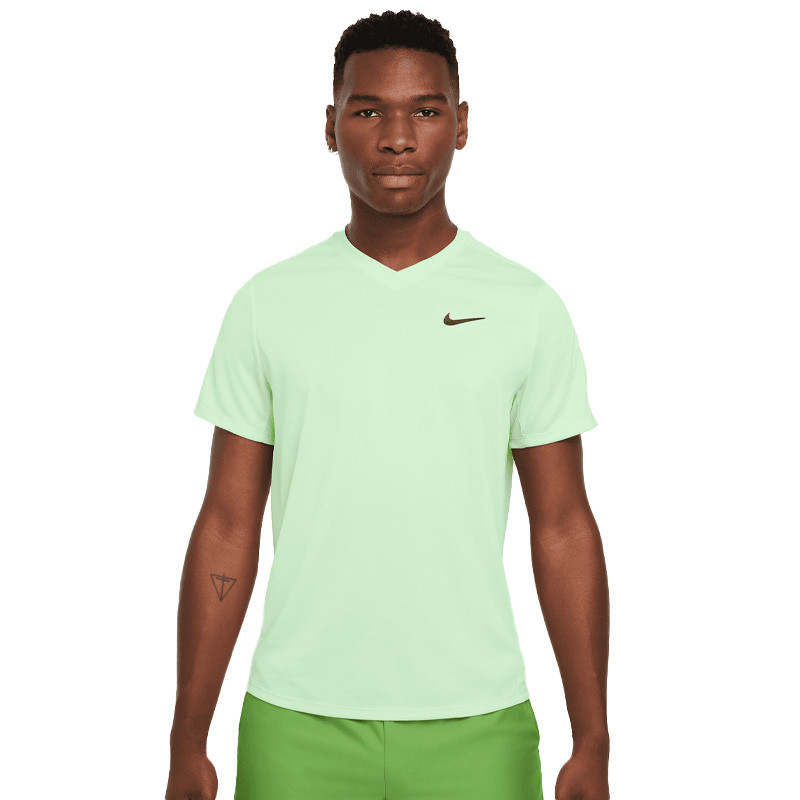 Tee-shirt de tennis Nike Court Dri-Fit Victory vert clair 2025