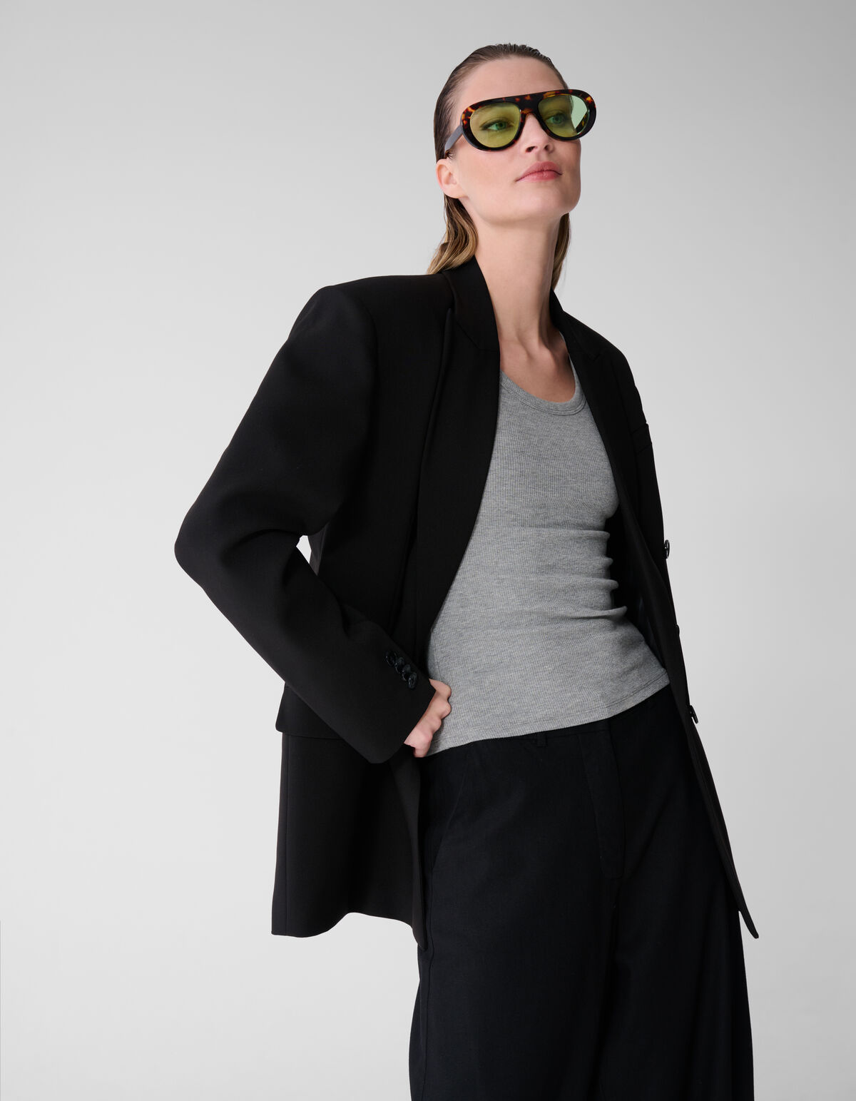 Big Shoulder Blazer Zwart By Lonneke