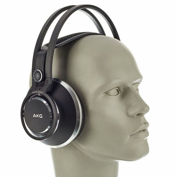 AKG K-872