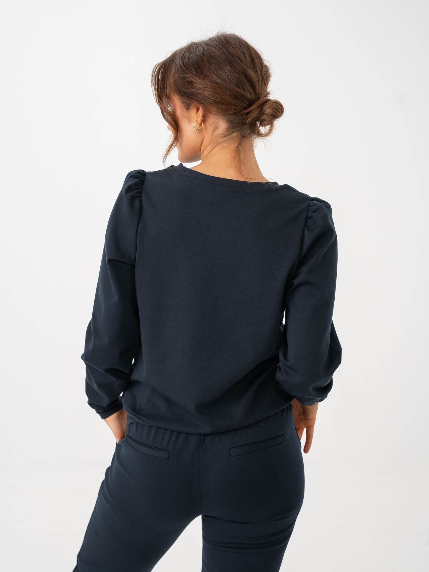 x GI Exclusive Kate Sweater