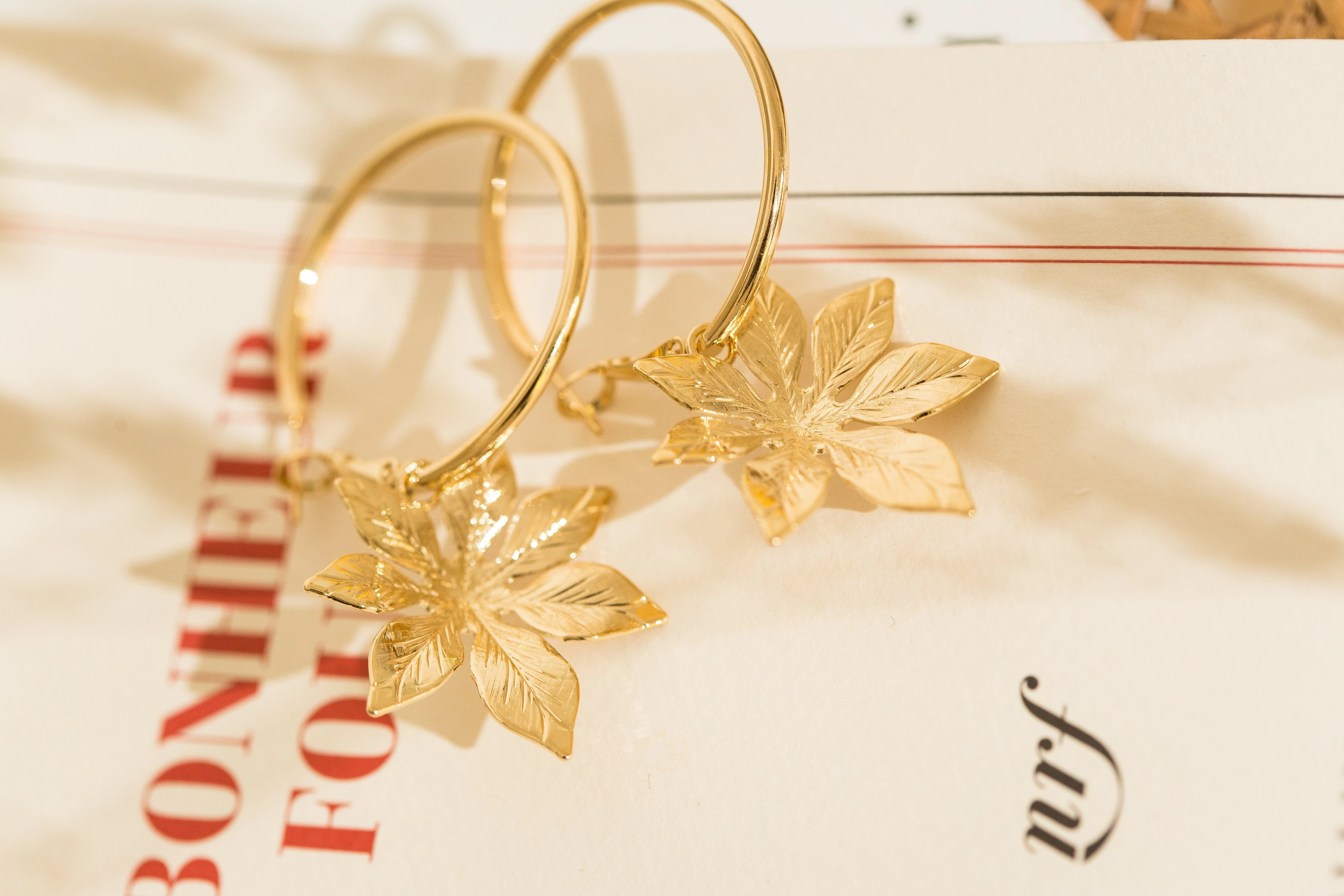CHLORIS - Petites boucles d'oreilles créoles fleurs plaqué argent | Doré