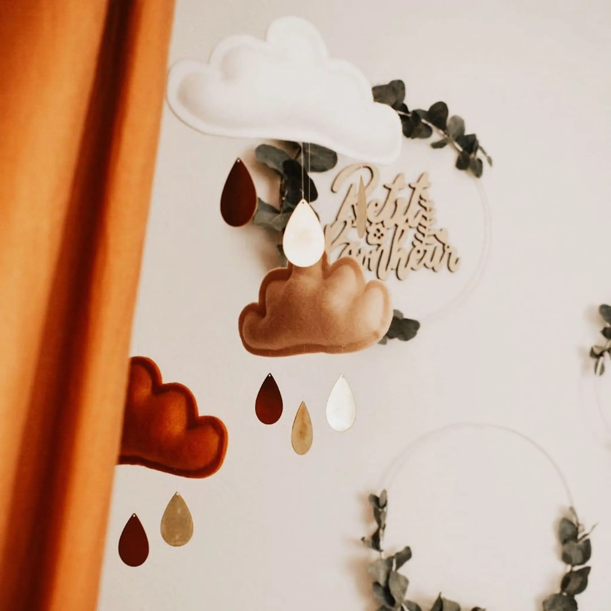The Butter Flying Mobile Nuage - Eden