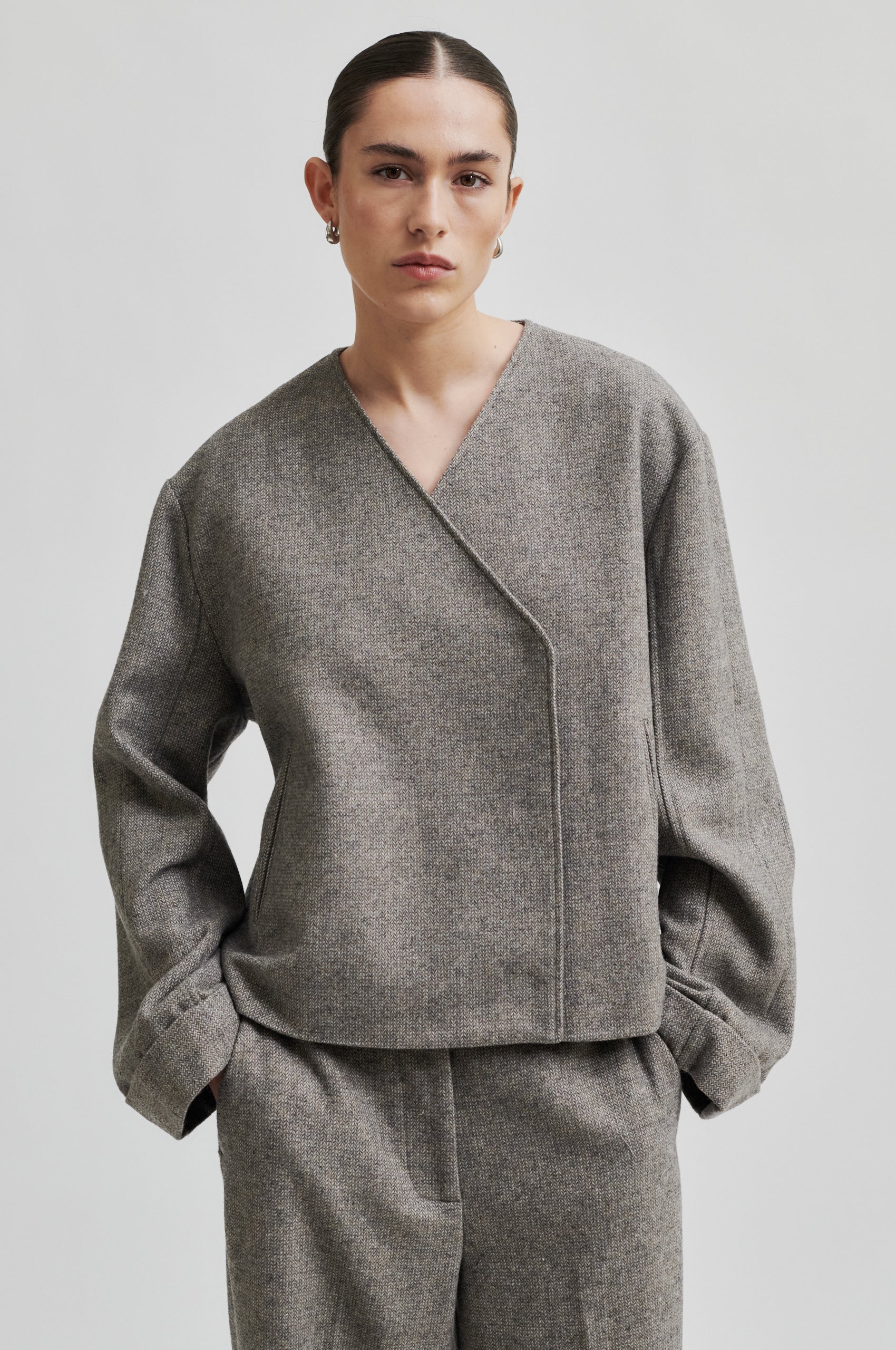 Second Female  Levi blazer - Volcanic Ash