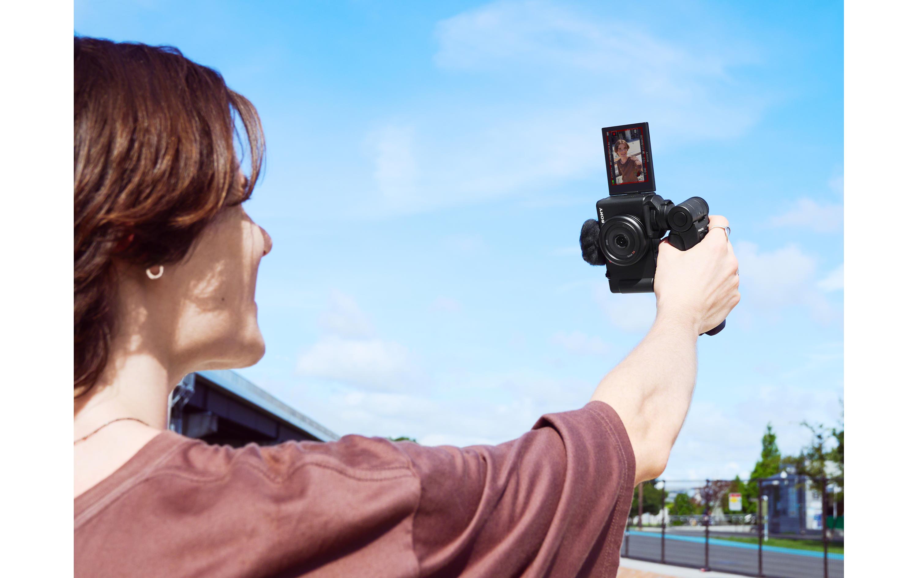 Fotokamera ZV-1F<br>Vlog-Kamera ZV-1F | Digitalkamera (verstellbares Display, 4K Video, Zeitlupe, Vlog-Funktionen) – Schwarz