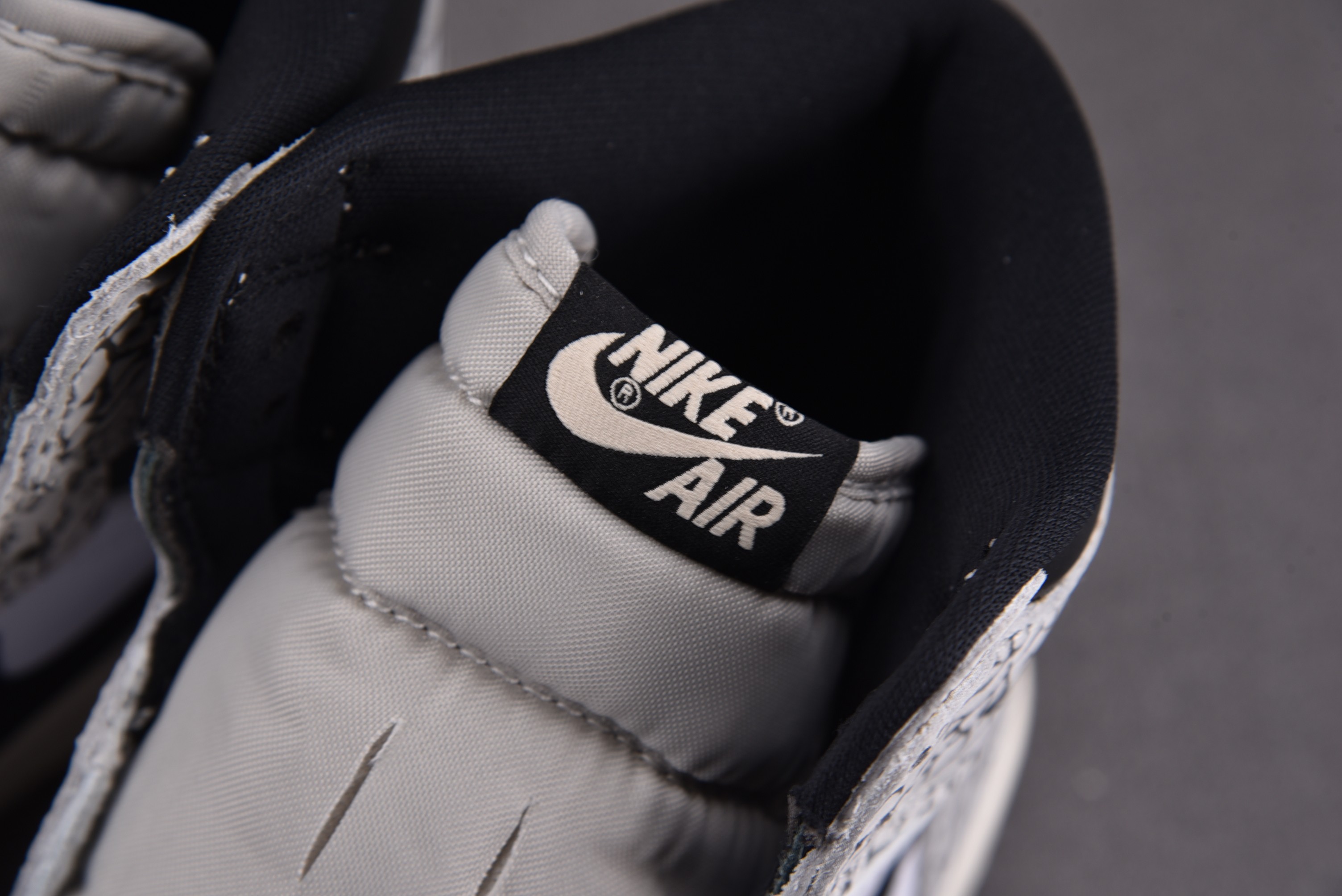 Jordan 1 Retro High OG White Cement