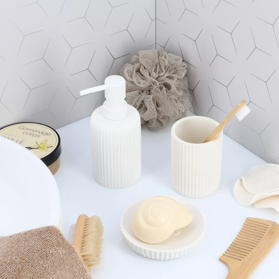 Set d'accessoires salle de bain résine Strié Blanc