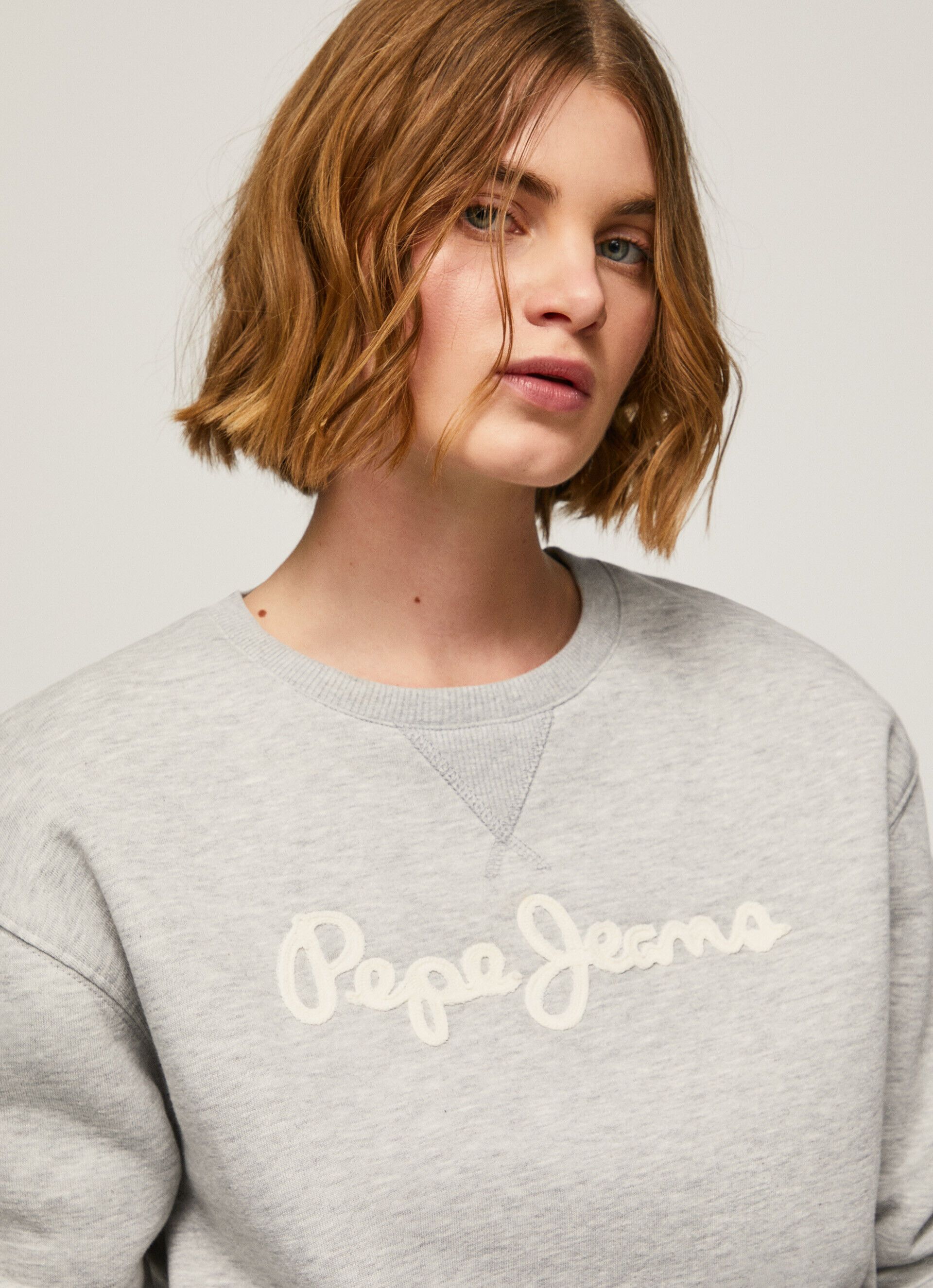MOLETOM COM LOGOTIPO ESTAMPADO - cinza mesclado