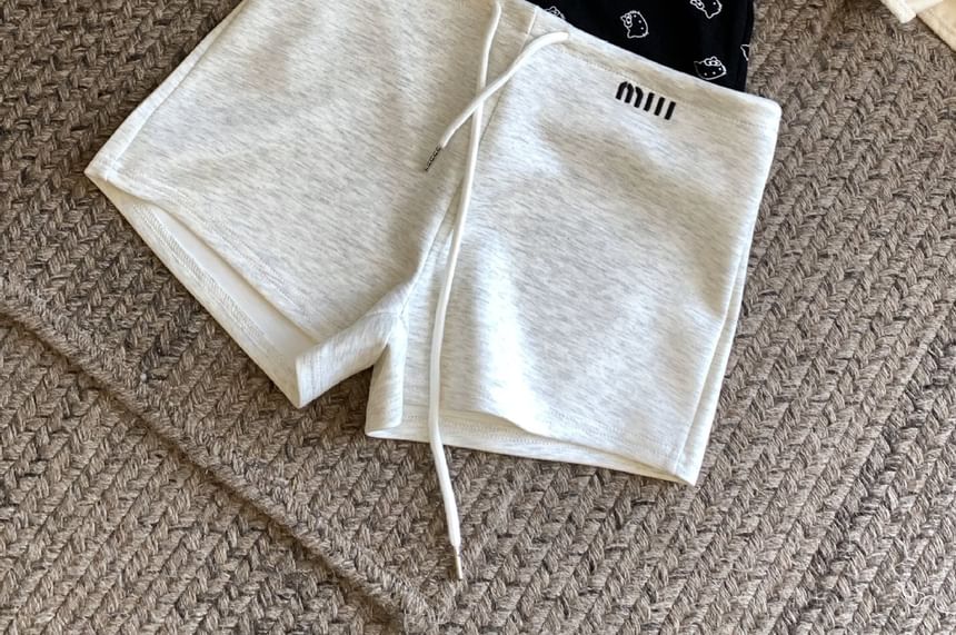 Moon City - Hotpants met trekkoord en geborduurde letters