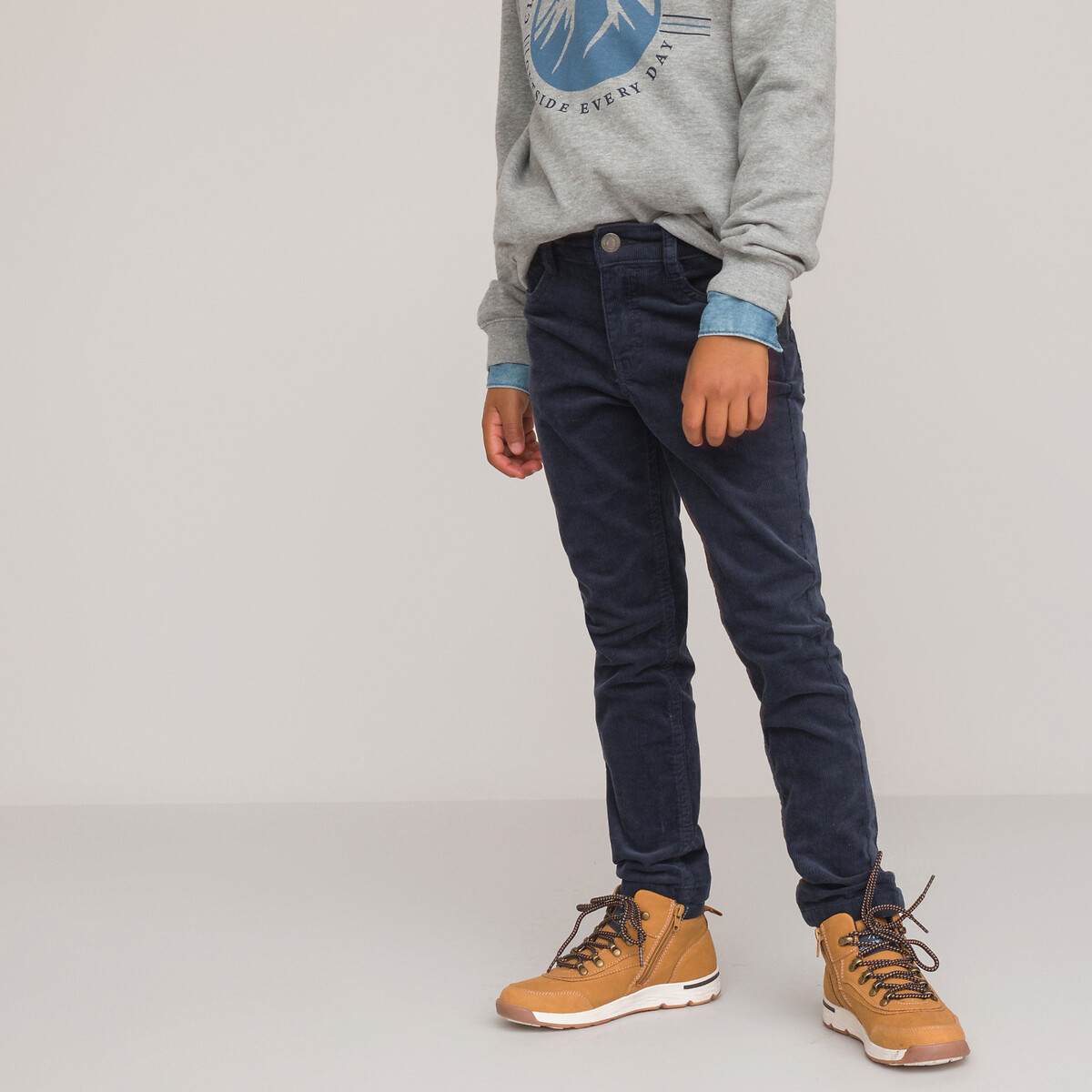 COLEÇÃO LA REDOUTE<br>Calças slim em veludo canelado