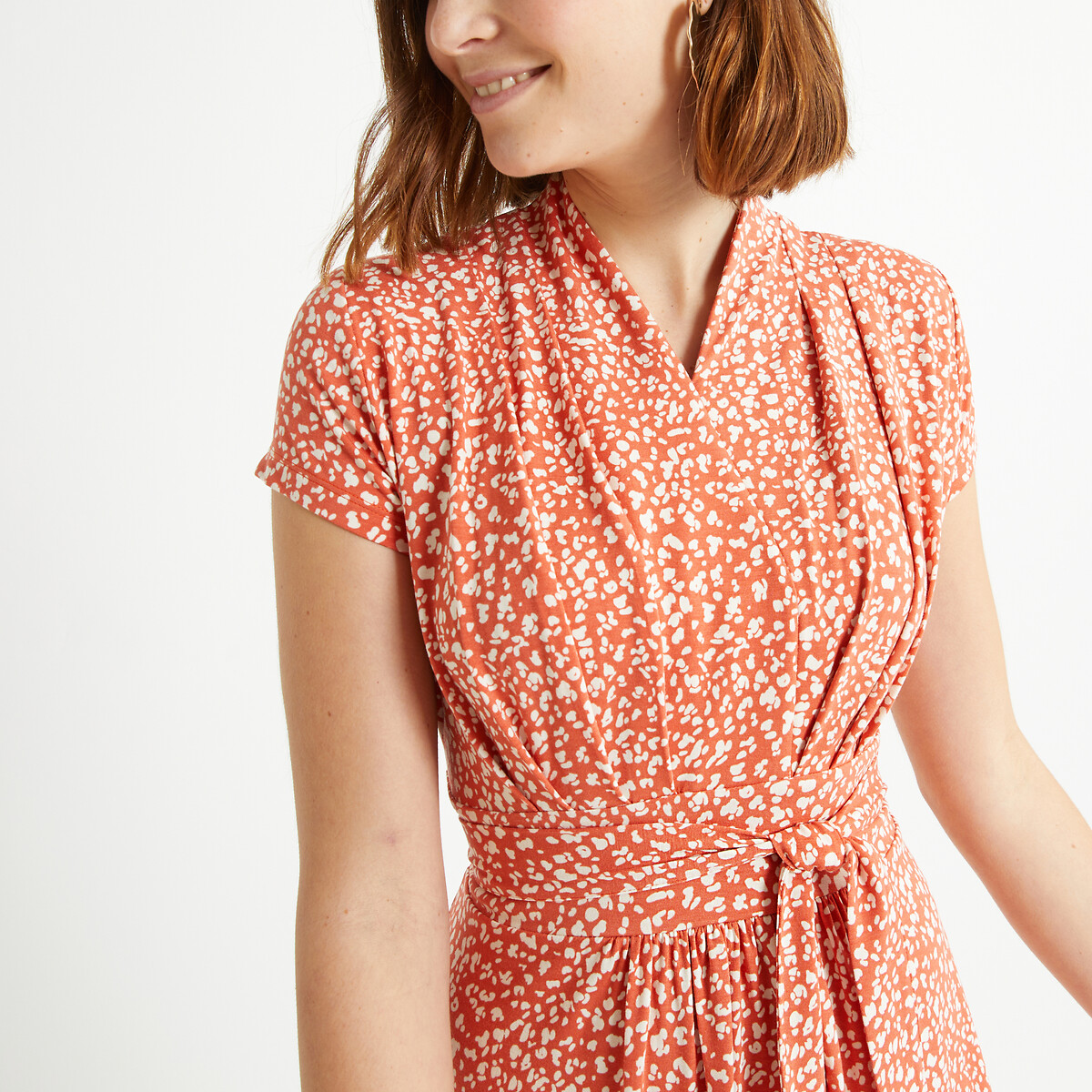 ANNE WEYBURN<br>Vestido com babados, estampa de bolinhas, comprimento midi