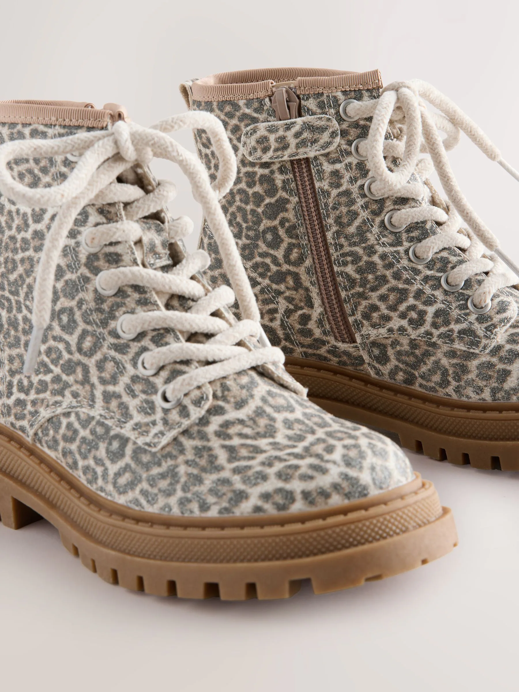 Gedempte Animal print - Warmgevoerde enkellaarzen met veters