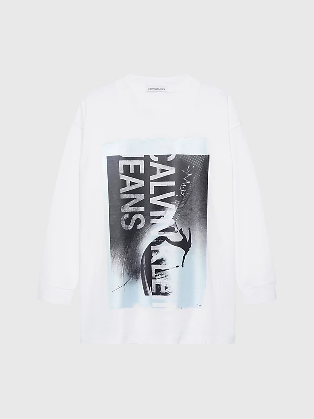 Camiseta com estampa gráfica e modelagem relaxada
