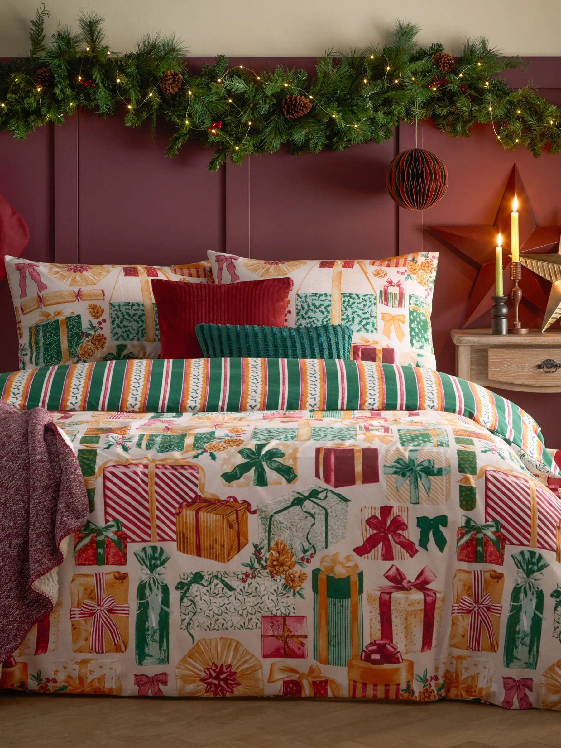 Furn Christmas All Wrapped Up Reversible Duvet Cover and Pillowcase Set