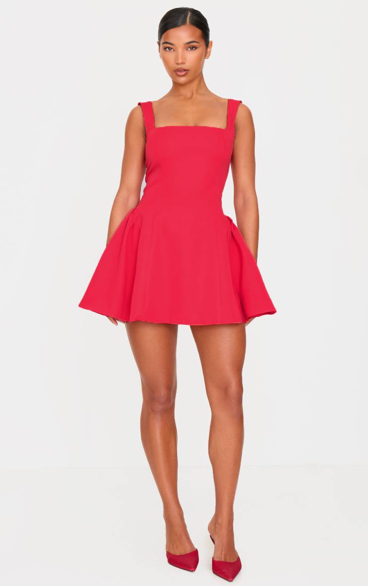 Rouge Robe Droite Plissée Aux Hanches
