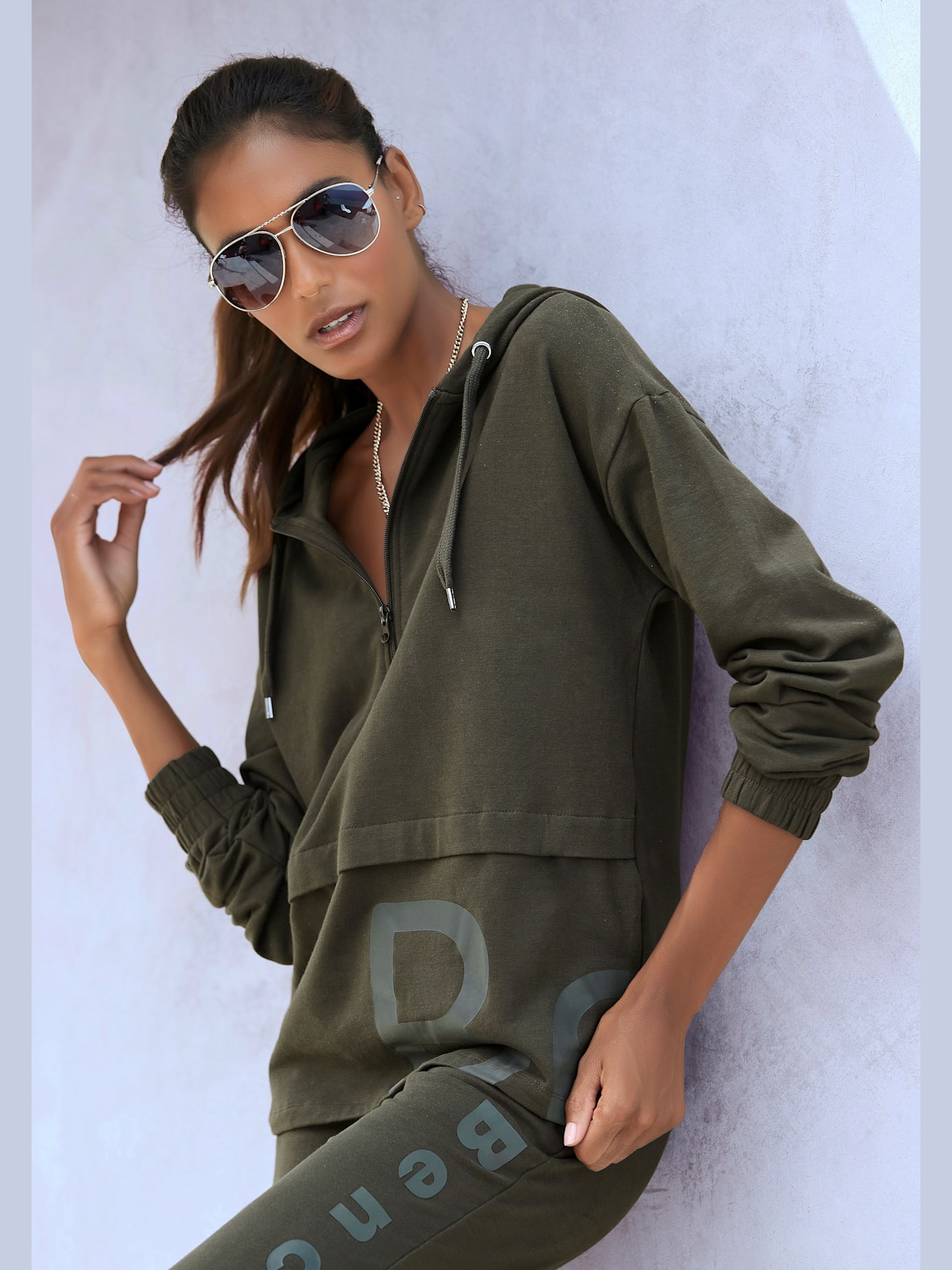 Sweatshirt avec glissière et capuche