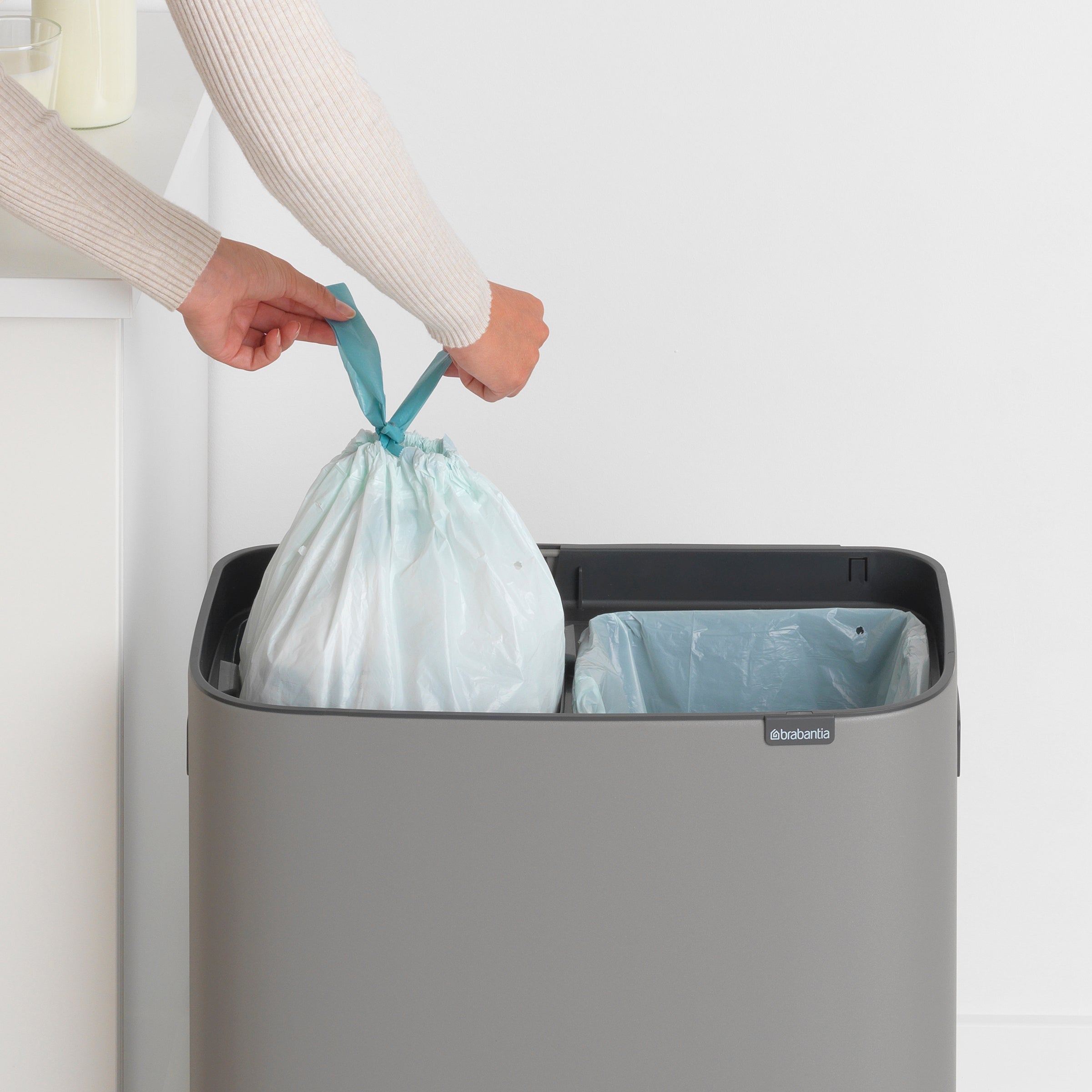 Brabantia Bo Touch Bin Afvalemmer 2 x 30 L - Mineral Concrete Grey