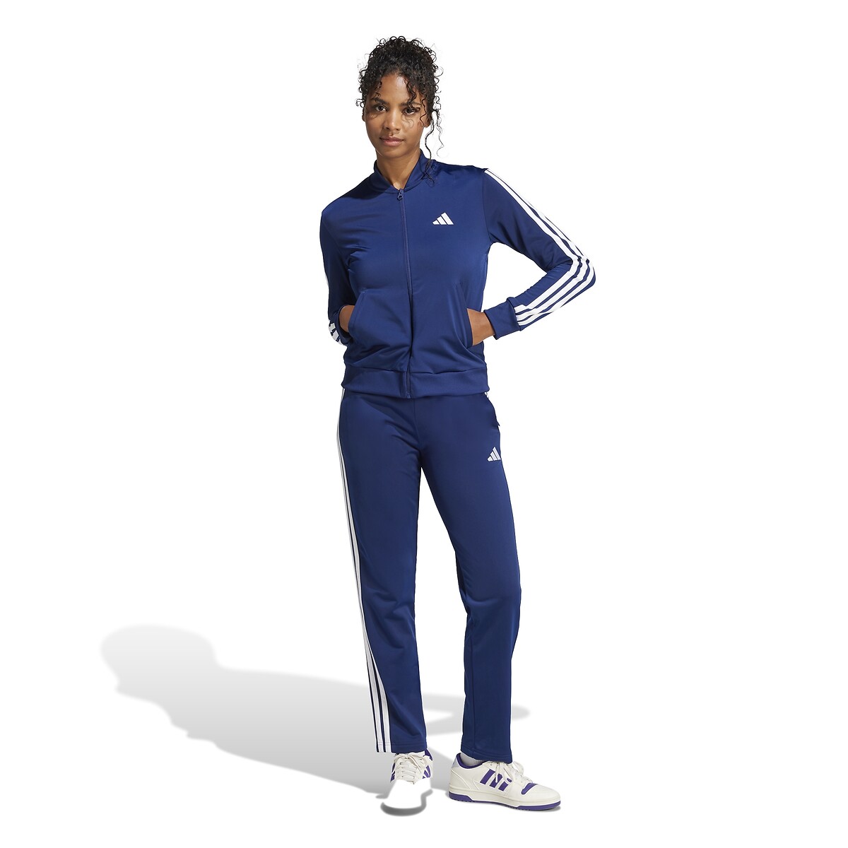 Roupa esportiva Adidas<br>Conjunto de treino Essentials 3 listras