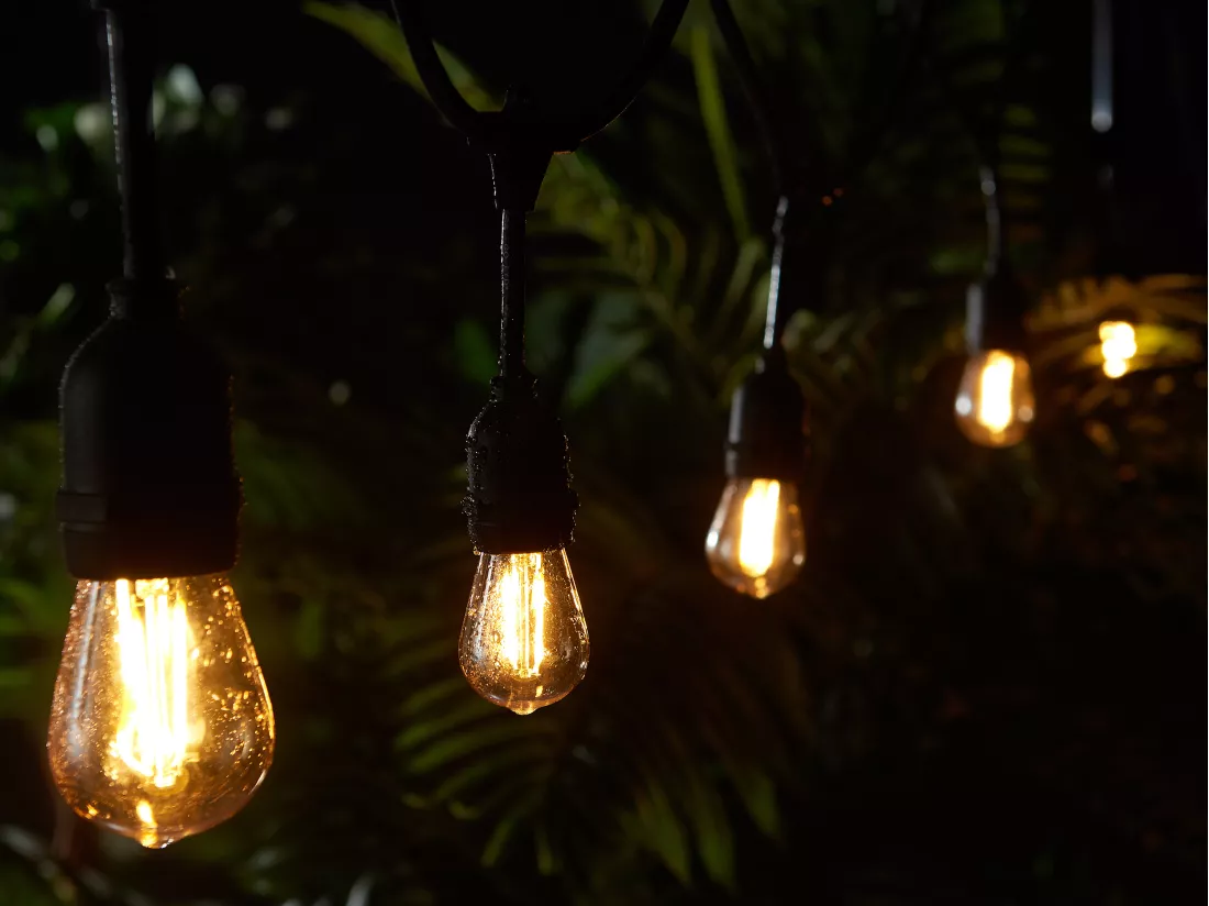 Guirlande lumineuse guinguette emboîtable - 10 ampoules ambrées - 10 mètres - BASALTE