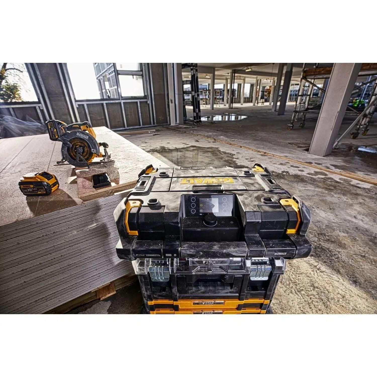DeWALT DWST1-81078 Radio 18V XR DAB /FM/Bluetooth TSTAK