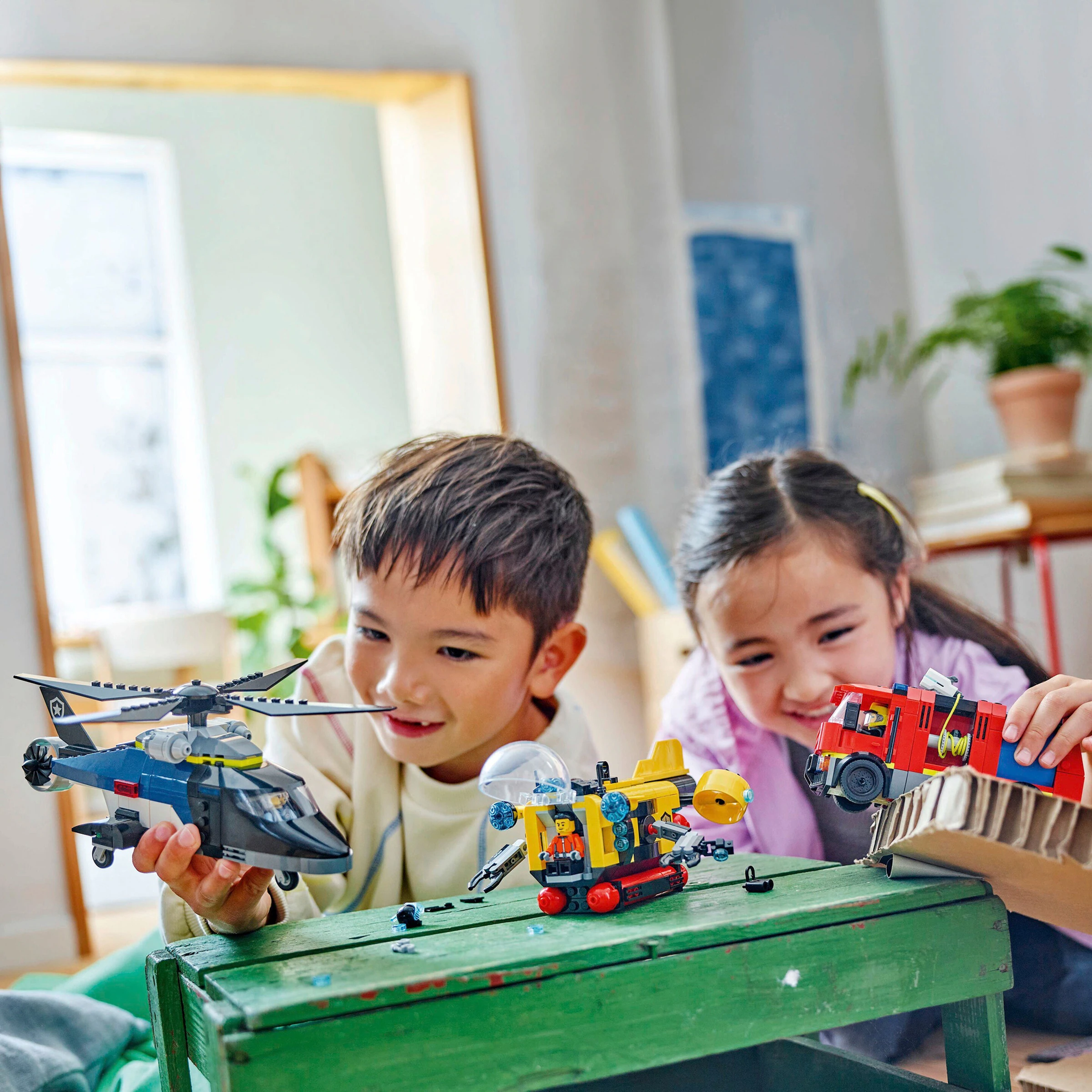 LEGO® - CITY 60462 Kombinationsset mit Hubschrauber, Löschauto und U-Boot