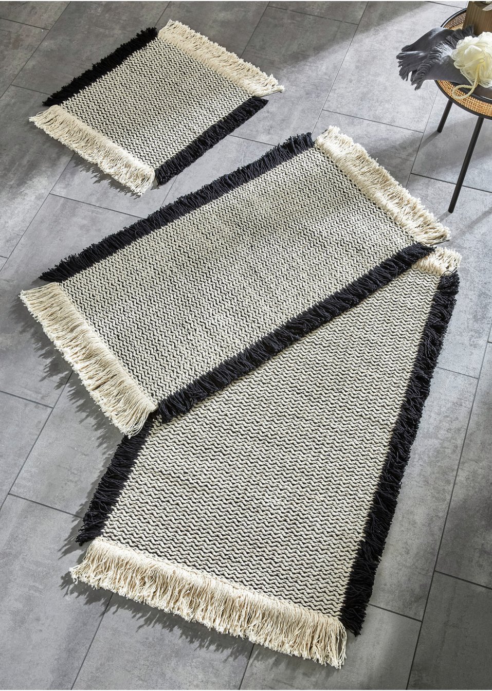 Tapis de salle de bain avec franges