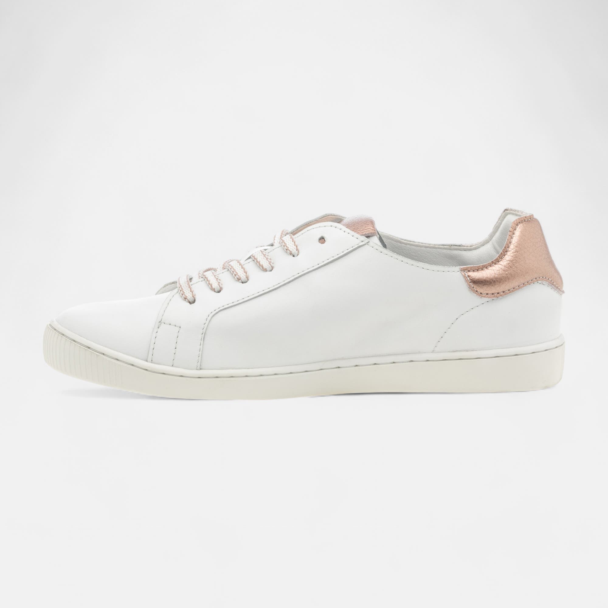 Baskets basses Femme en cuir blanc
