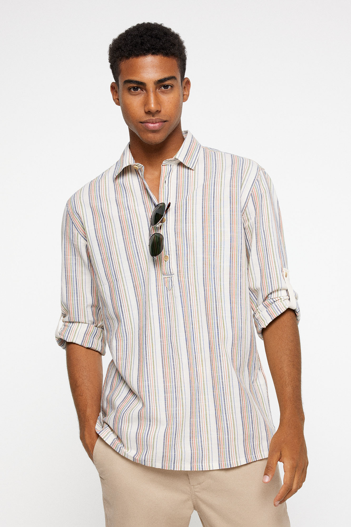 Camisa polo listrada leve