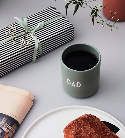 Design Letters Kop - Favourite Cups - Love Dad - Støvet  Grøn