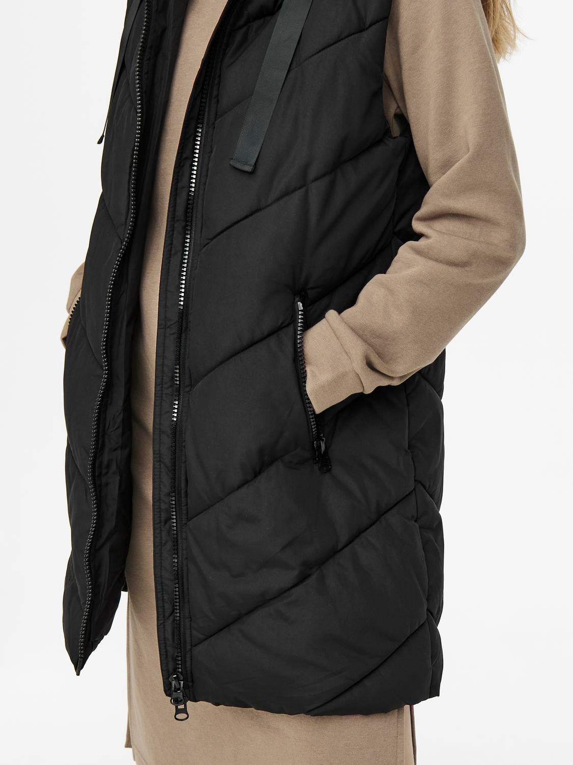 JDYSKYLAR Daunenweste Black