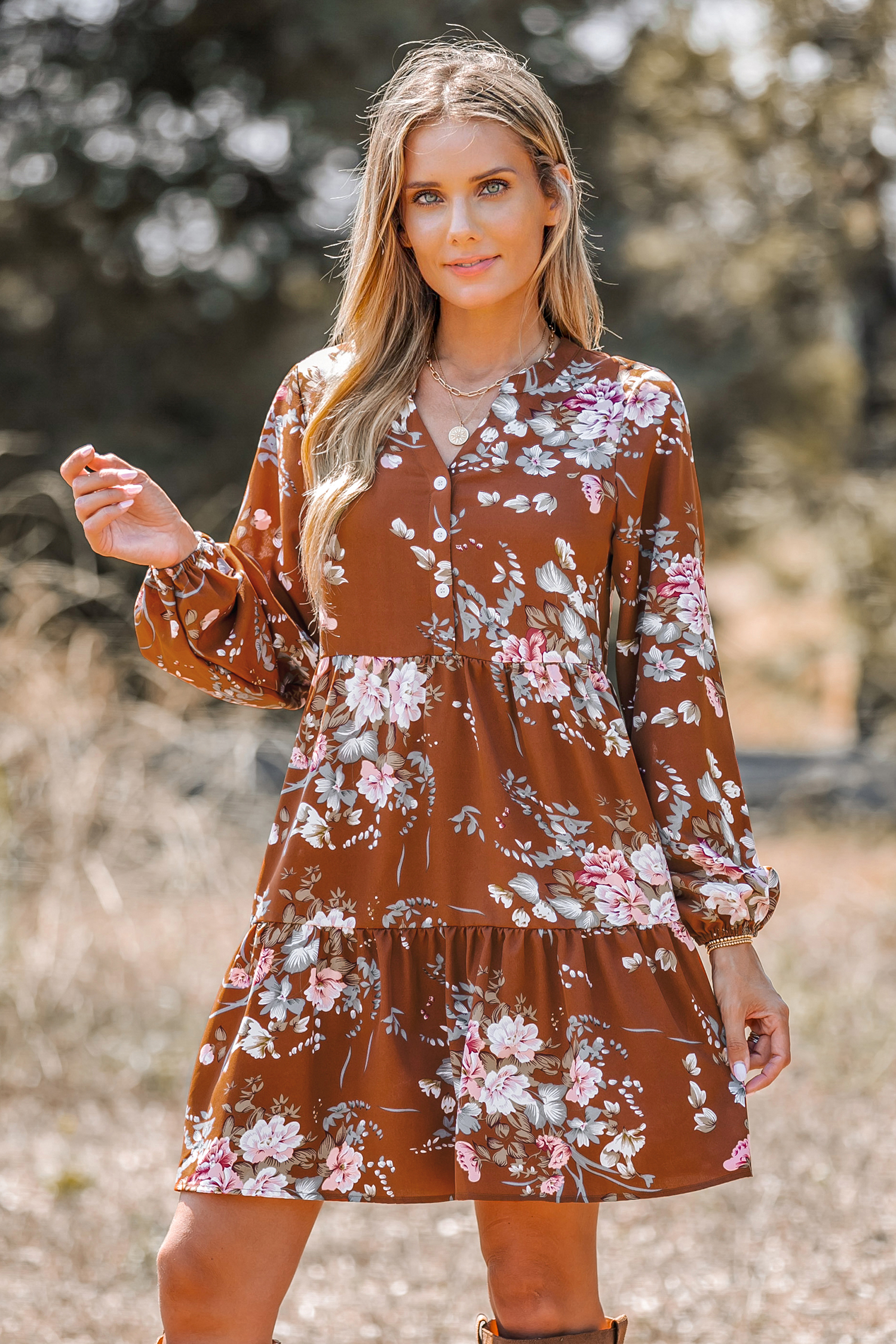 Robe mini à boutons sur le devant et imprimé floral