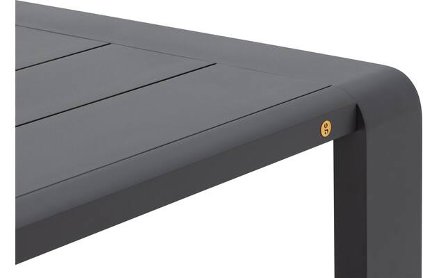 Tuintafel Yngvar