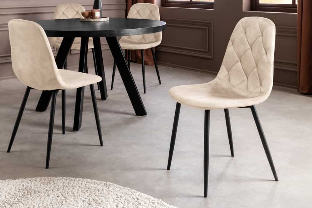 Stilvoller Stuhl GLAMM champagner beige Samt mit Rauten-Steppung schwarz Metall