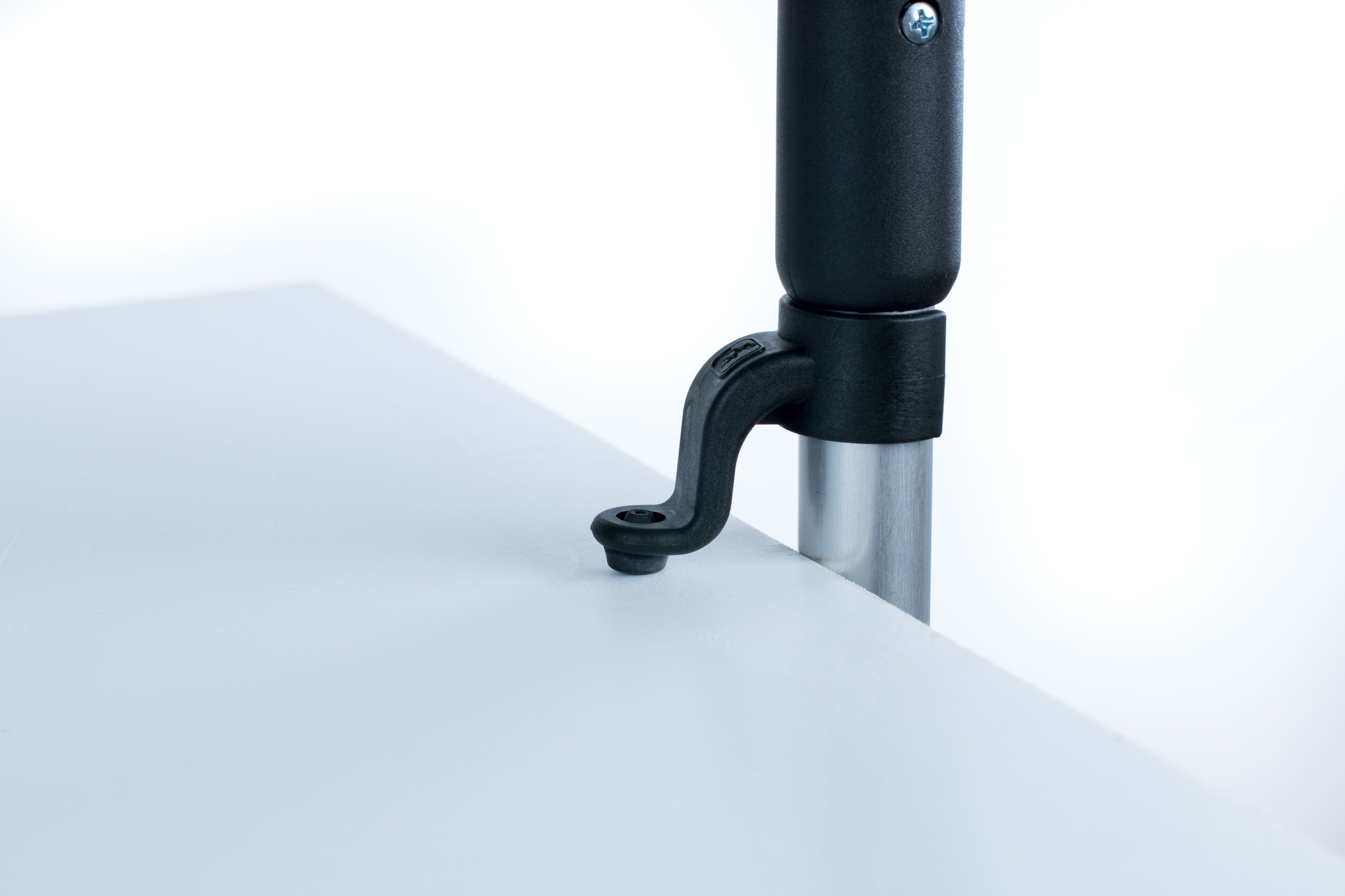 Halter für Gehstöcke und Gehhilfen für Rohrdurchmesser 20mm 2er Set