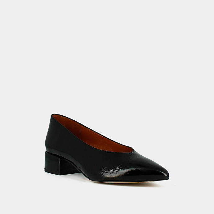 Ballerines à talons et bouts pointus  en cuir brillant noir