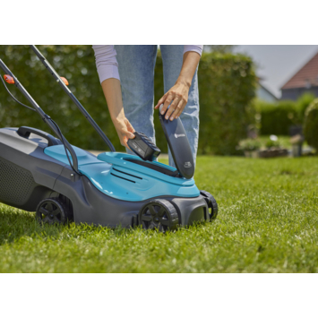 Gardena 18V grasmaaier EasyMax 32cm incl. 4.0Ahaccu