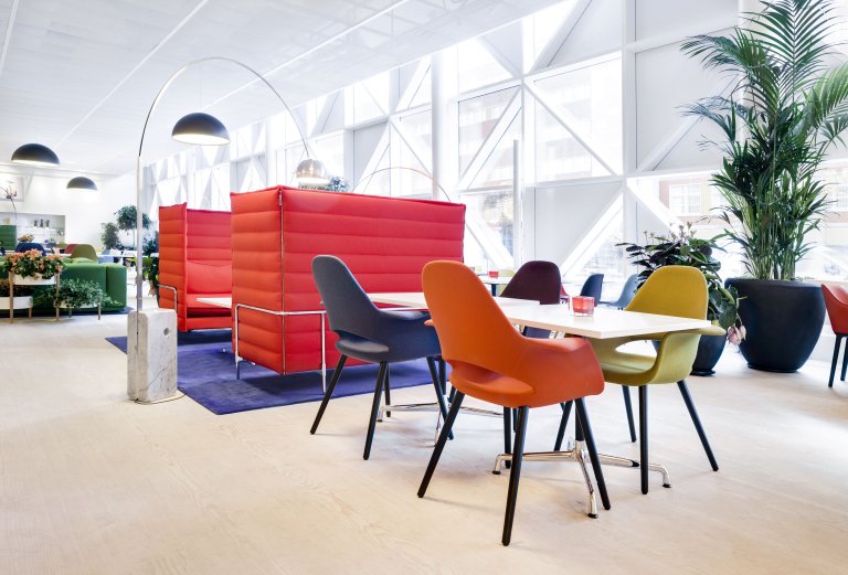 Vitra Organic Conference stoel, Cosy 10