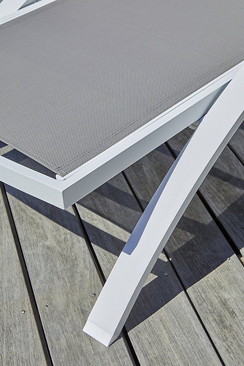 Bain de soleil empilable Barcelona Bcd Garden aluminium et textilène blanc taupe L 195 x l 74 x H 32 cm