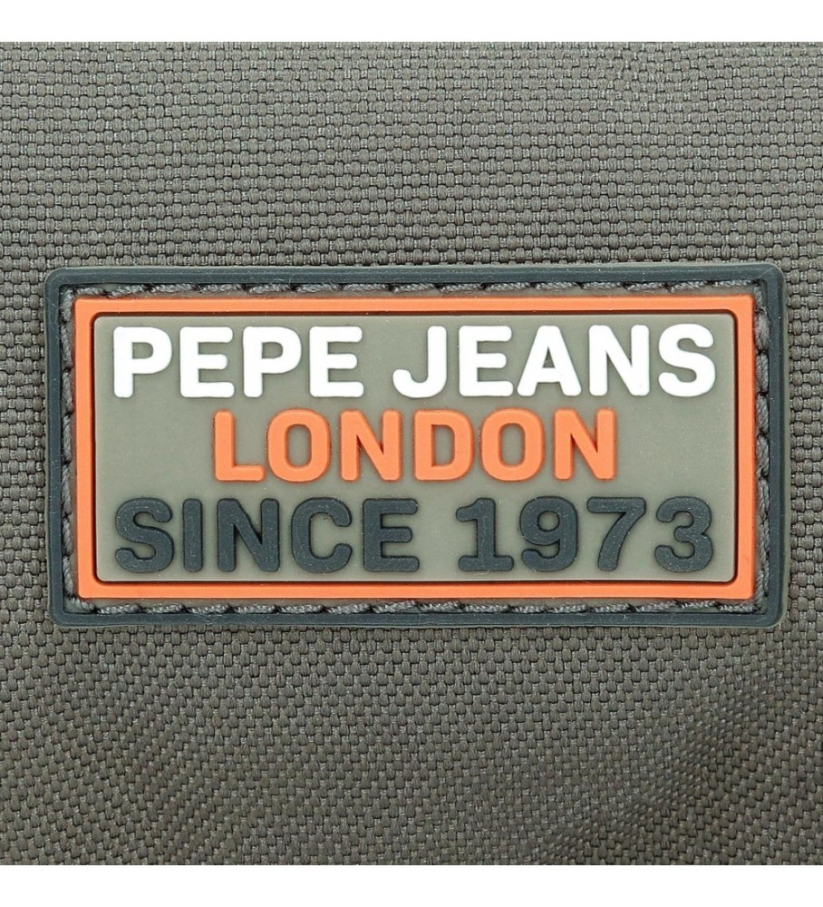 Mochila para laptop adaptável Pepe Jeans Cody com dois compartimentos, preta.