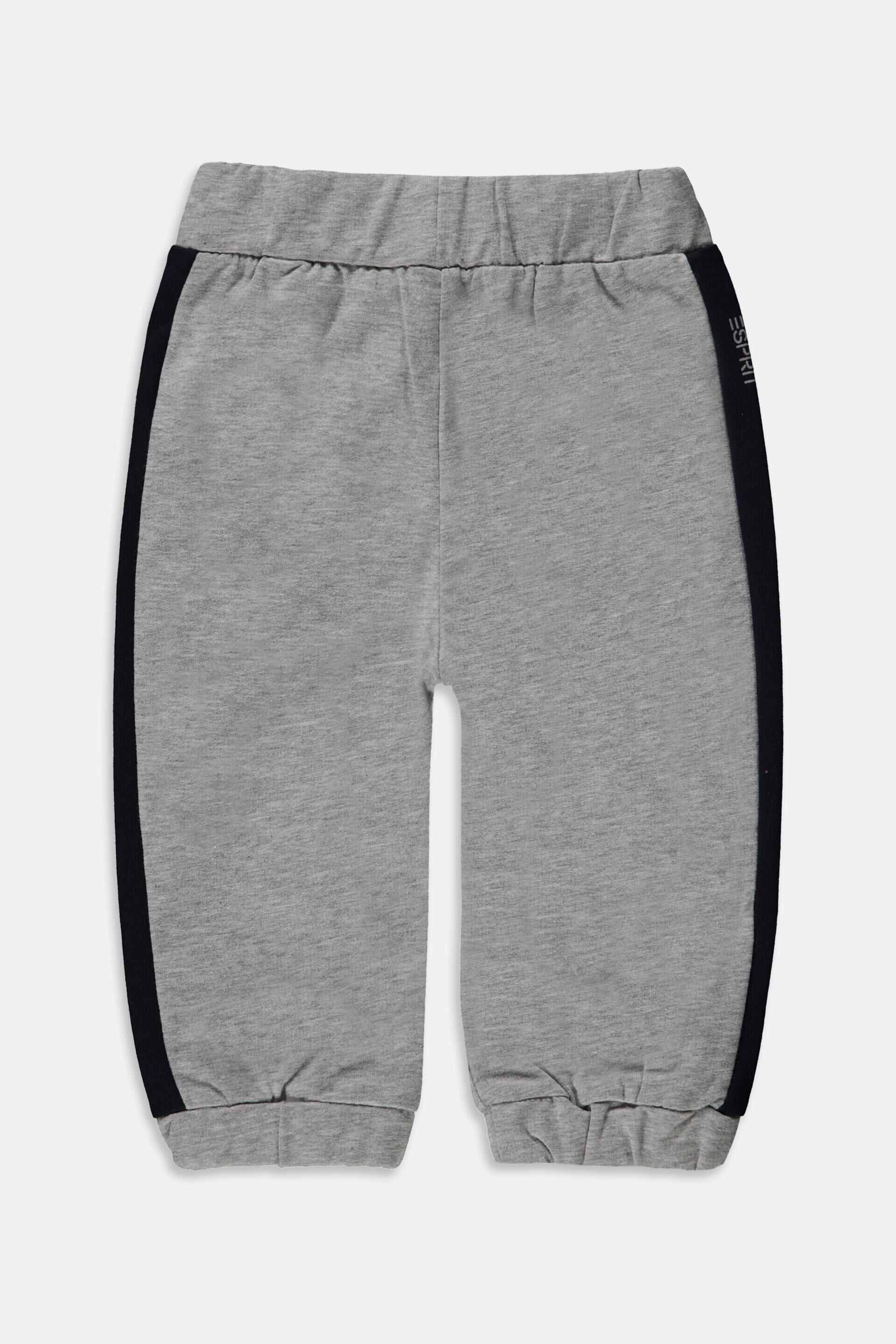 Pants knitted