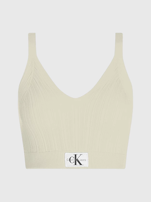 Top estilo bralette em lyocell macio com textura canelada.