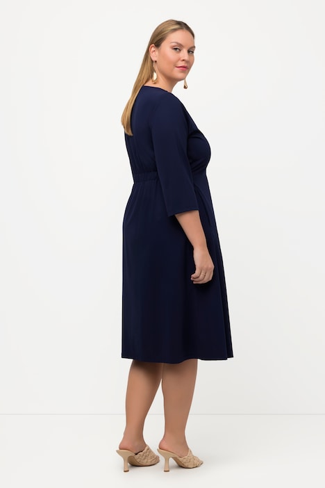 Midikleid, elastische Taille, Herzausschnitt, 3/4-Arm